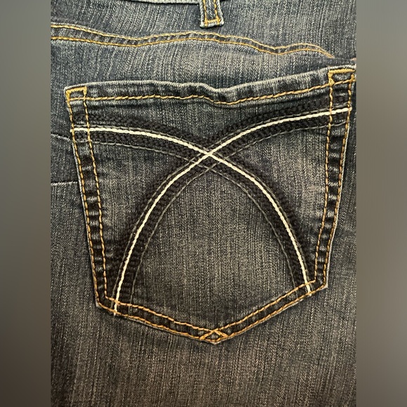 Ariat Boot Cut Women’s Jeans Size 32 Length 34 Faded Blue Jeans - Picture 3 of 7